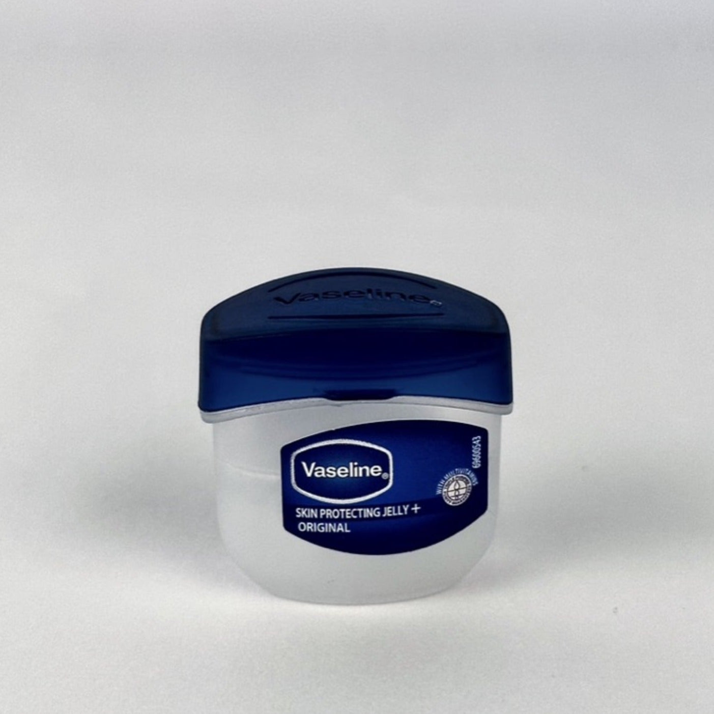 Vaseline - Intensive Care Duo - Travel Size Body Lotion Bottle (0.70") and Lip Protecting Jelly Container (0.20") Set (2 Pieces) - Clinically Proven, Ideal for Lip Protection and Long Lasting Moisturization